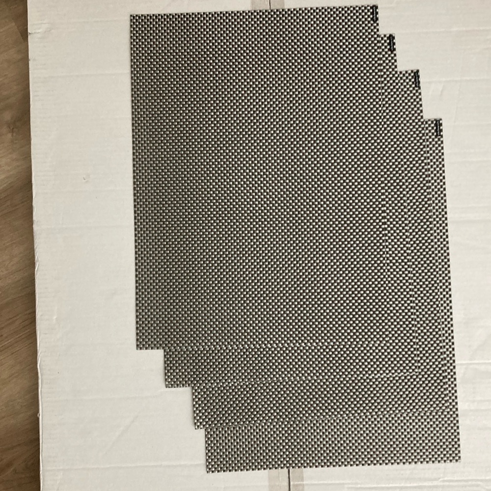 Four ( 4) Chilewich Placemats